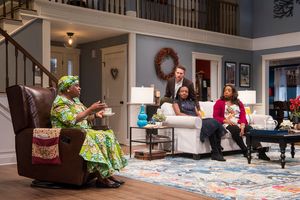 Cheryl Lynn Bruce (Anne), Erik Hellman (Chris), Lanise Antoine Shelley (Tendikayi) an Photo