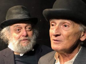 David Mandelbaum as Estragon and Rafael Goldwaser as Vladimir Photo