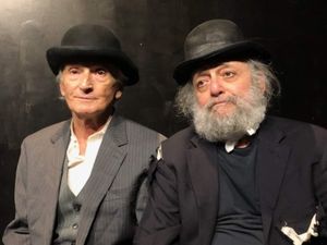 Rafael Goldwaser as Vladimir and David Mandelbaum as Estragon Photo