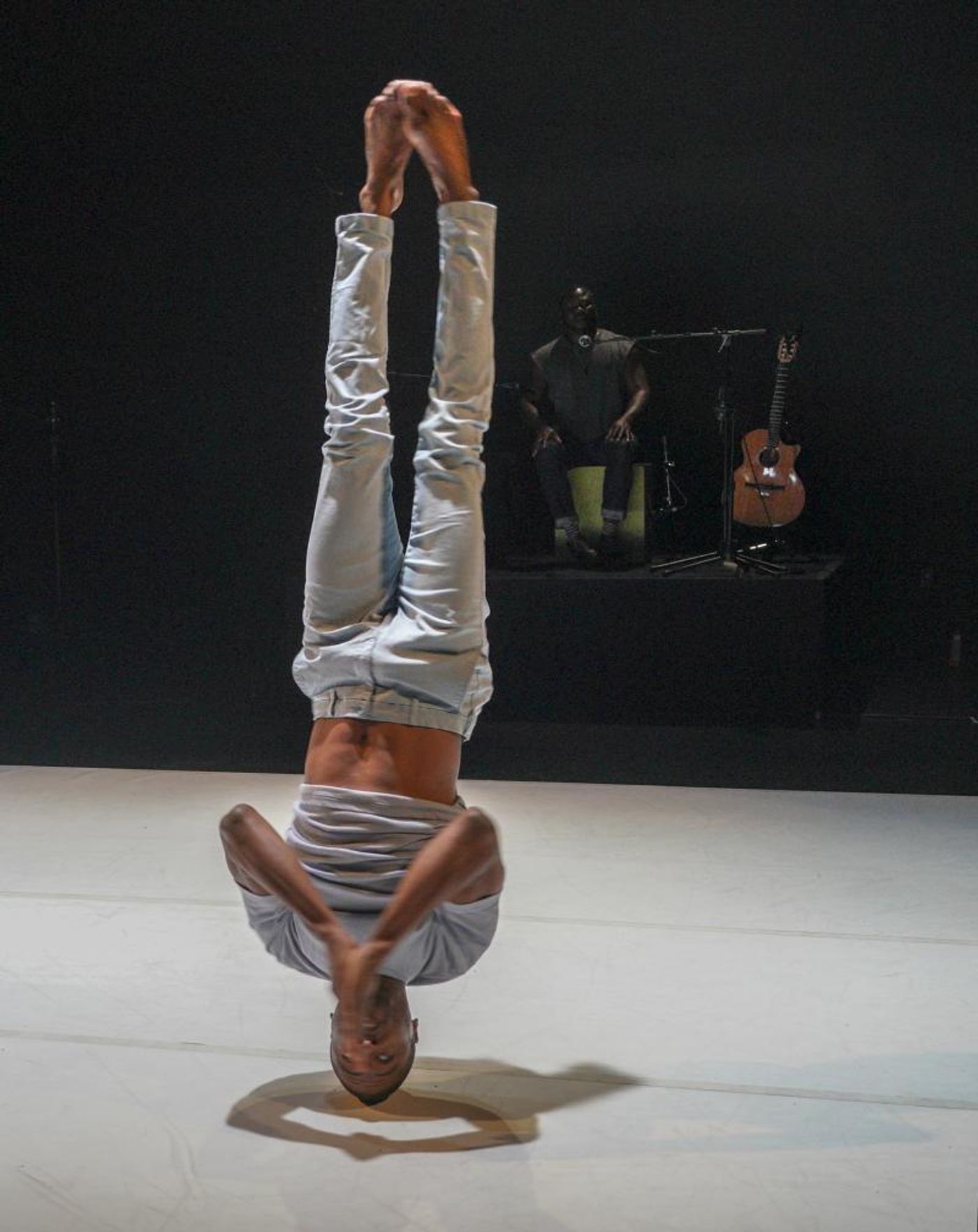 Review: JACOB JONAS TAKES CONTEMPORARY DANCE TO A NEW FEEL, VIBE AND LEVEL OF EXPERTISE at The Wallis Annenberg Center For The Performing Arts Review: JACOB JONAS TAKES CONTEMPORARY DANCE TO A NEW FEEL, VIBE AND LEVEL OF EXPERTISE at The Wallis Annenberg Center For The Performing Arts Image