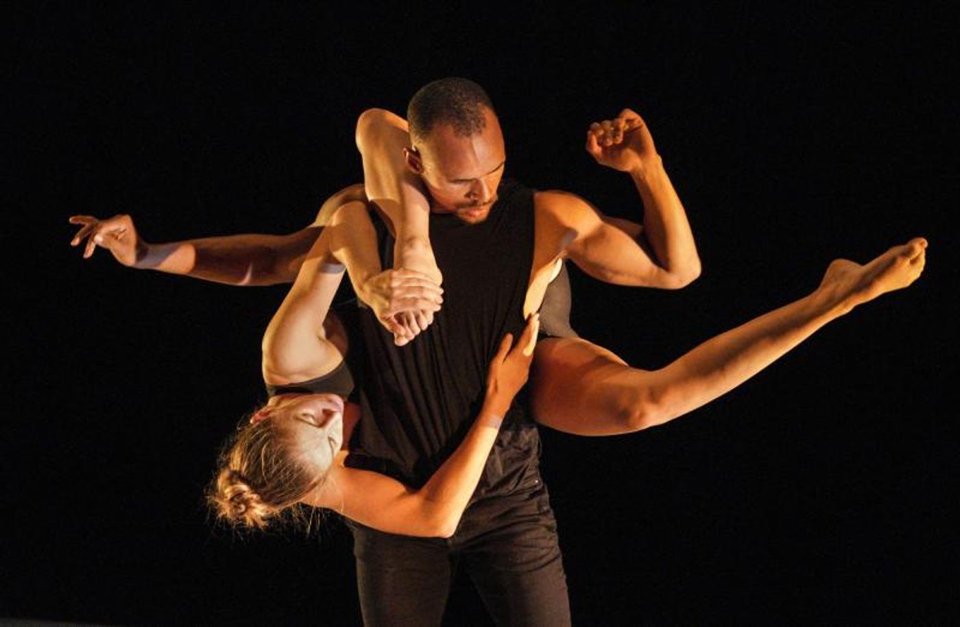 Review: JACOB JONAS TAKES CONTEMPORARY DANCE TO A NEW FEEL, VIBE AND LEVEL OF EXPERTISE at The Wallis Annenberg Center For The Performing Arts Review: JACOB JONAS TAKES CONTEMPORARY DANCE TO A NEW FEEL, VIBE AND LEVEL OF EXPERTISE at The Wallis Annenberg Center For The Performing Arts Image