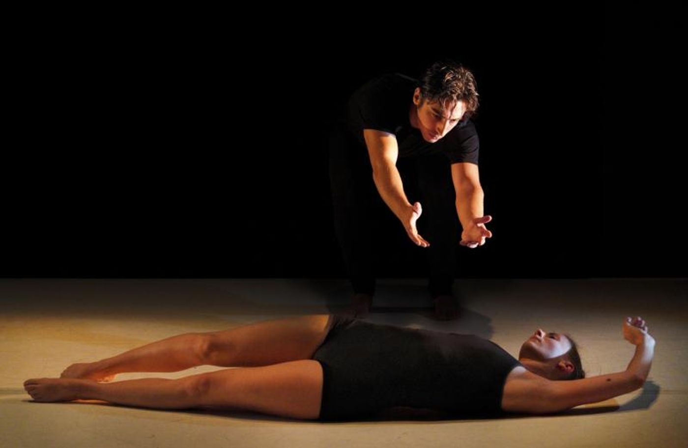 Review: JACOB JONAS TAKES CONTEMPORARY DANCE TO A NEW FEEL, VIBE AND LEVEL OF EXPERTISE at The Wallis Annenberg Center For The Performing Arts  Image