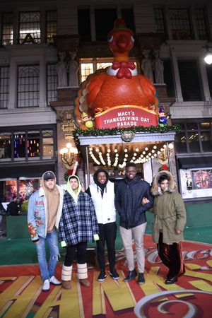 Scott Hoying, Mitch Grassi, Matt Sallee, Kevin Olusola and Kristin Maldonado Photo