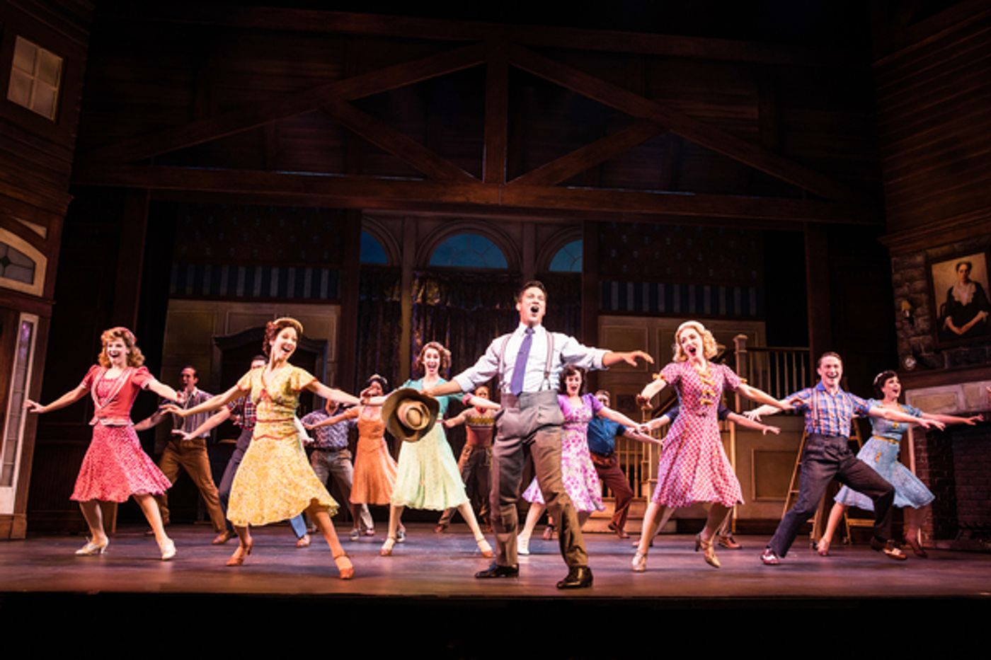 Photo Flash: Have A Happy Holiday At HOLIDAY INN At Paper Mill Playhouse  Image