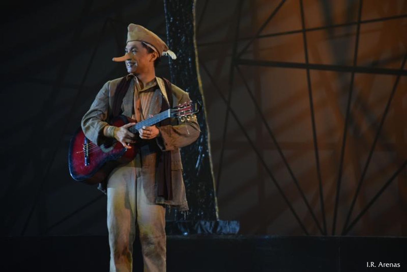 Review: MULA SA BUWAN's Retelling of 'Cyrano' Captivates the Pinoy Audience  Image