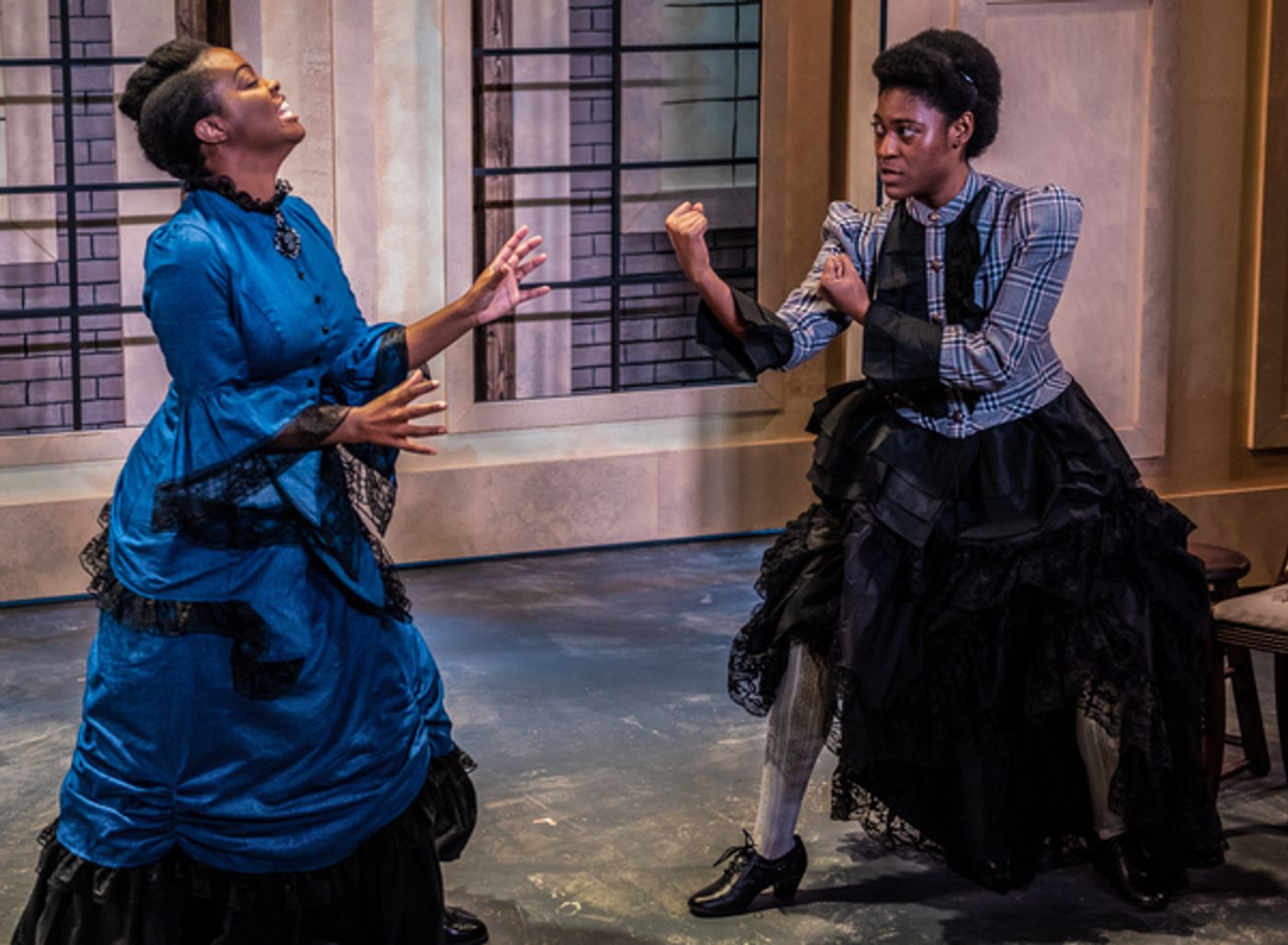 Photo Flash: First Look at SUSAN SWAYNE AND THE BEWILDERED BRIDE at Know Theatre  Image