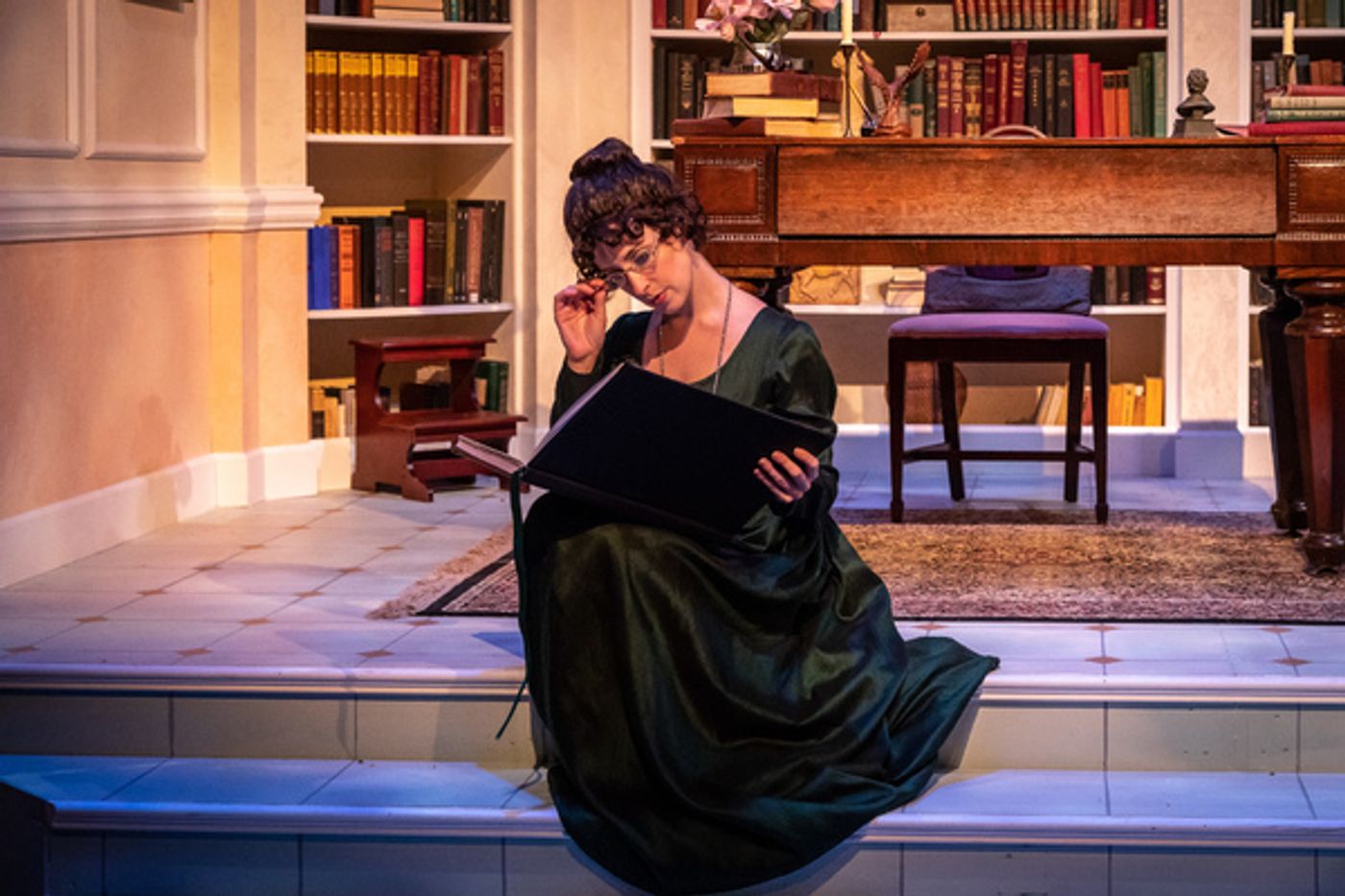 Photo Flash: First Look at Theatrical Outfit's MISS BENNET  Image