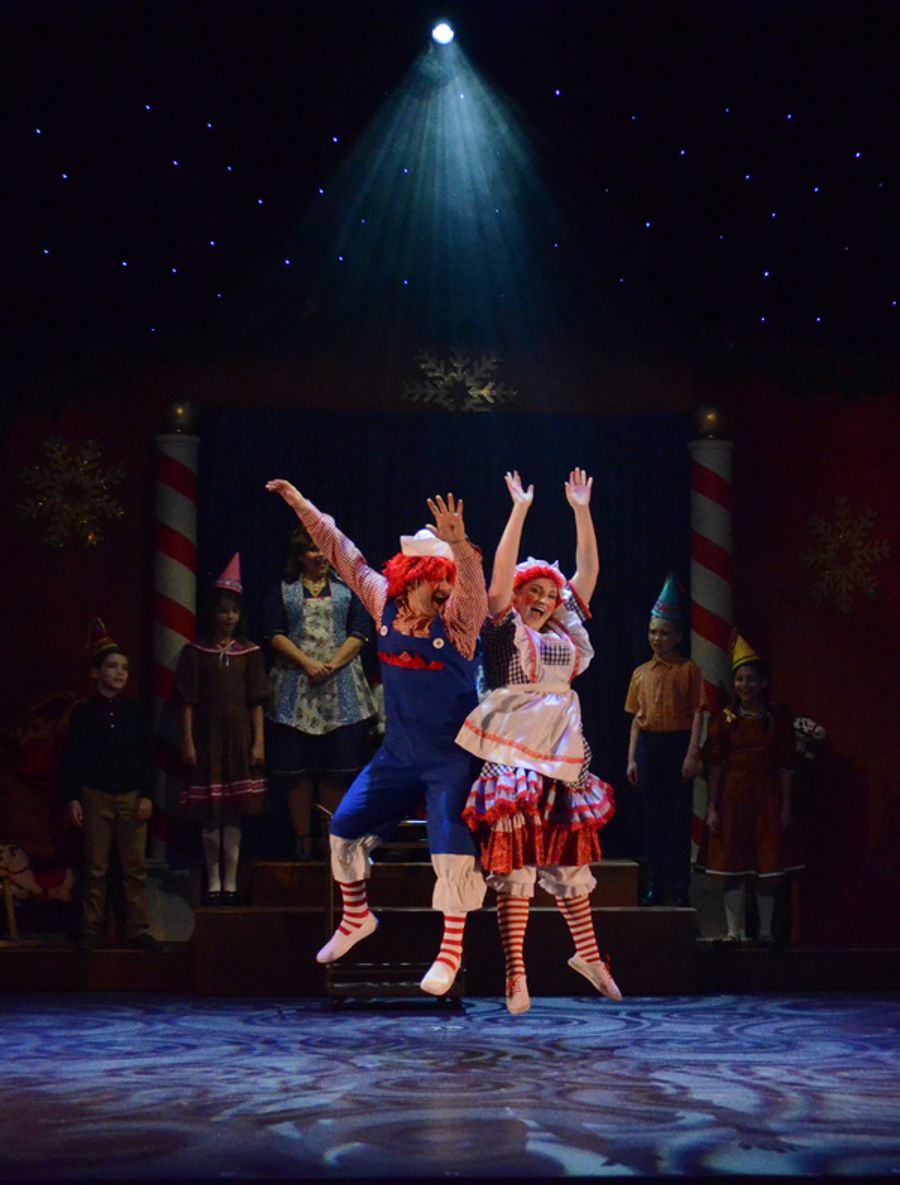 Photo Flash: Arizona Broadway Theatre Presents MIRACLE ON 34TH STREET Image