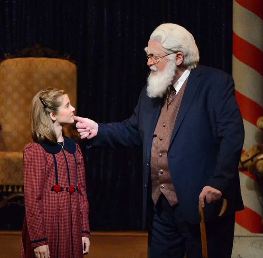 Photo Flash: Arizona Broadway Theatre Presents MIRACLE ON 34TH STREET Image