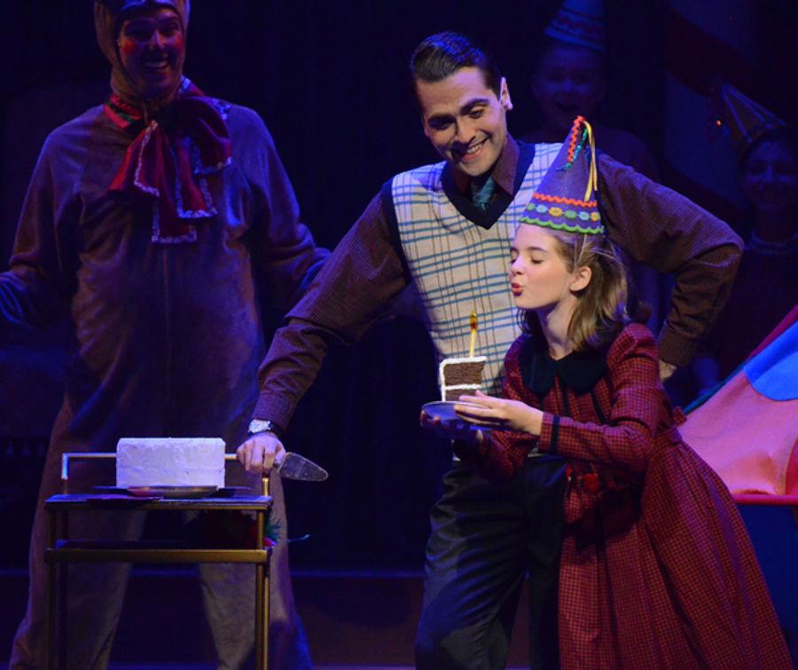 Photo Flash: Arizona Broadway Theatre Presents MIRACLE ON 34TH STREET Image