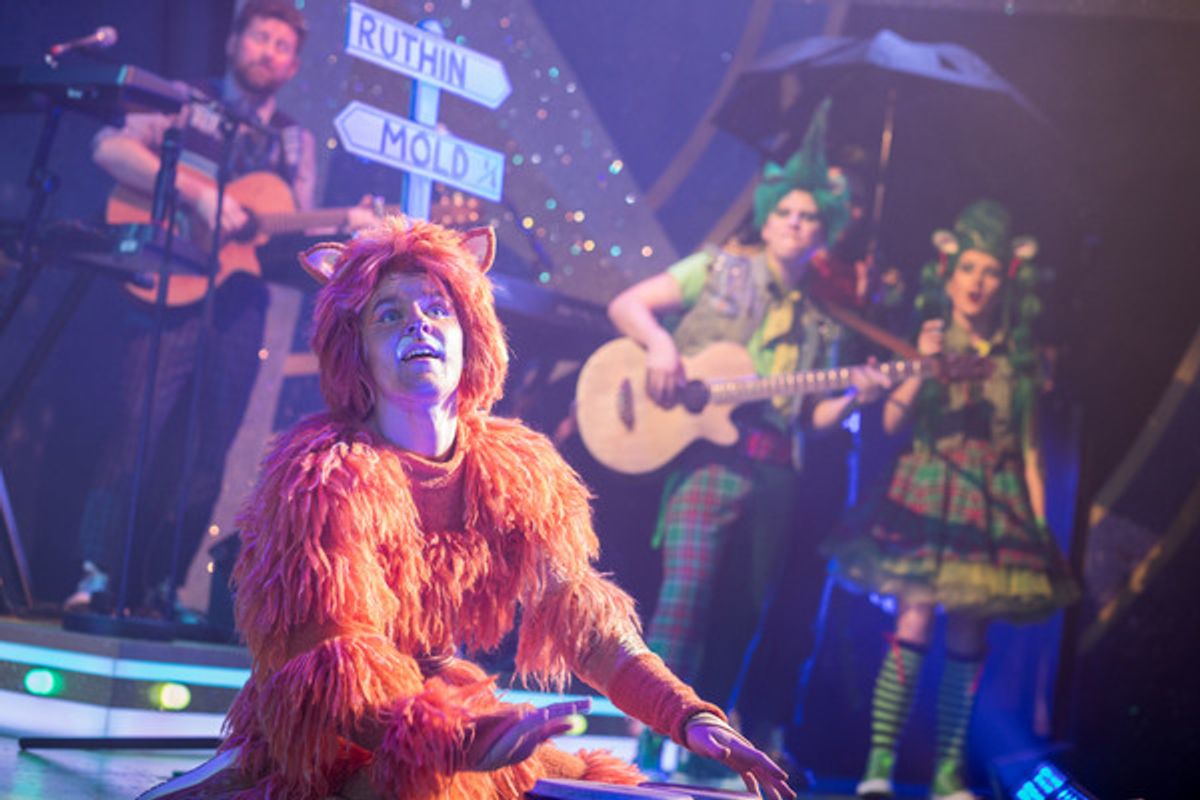 Daniel Lloyd (Wally Fitzwarren), Toby Falla (Tommy the Cat), Luke Thornton (Sniff), Alice McKenna (Scratch). Credit Sam Taylor at 