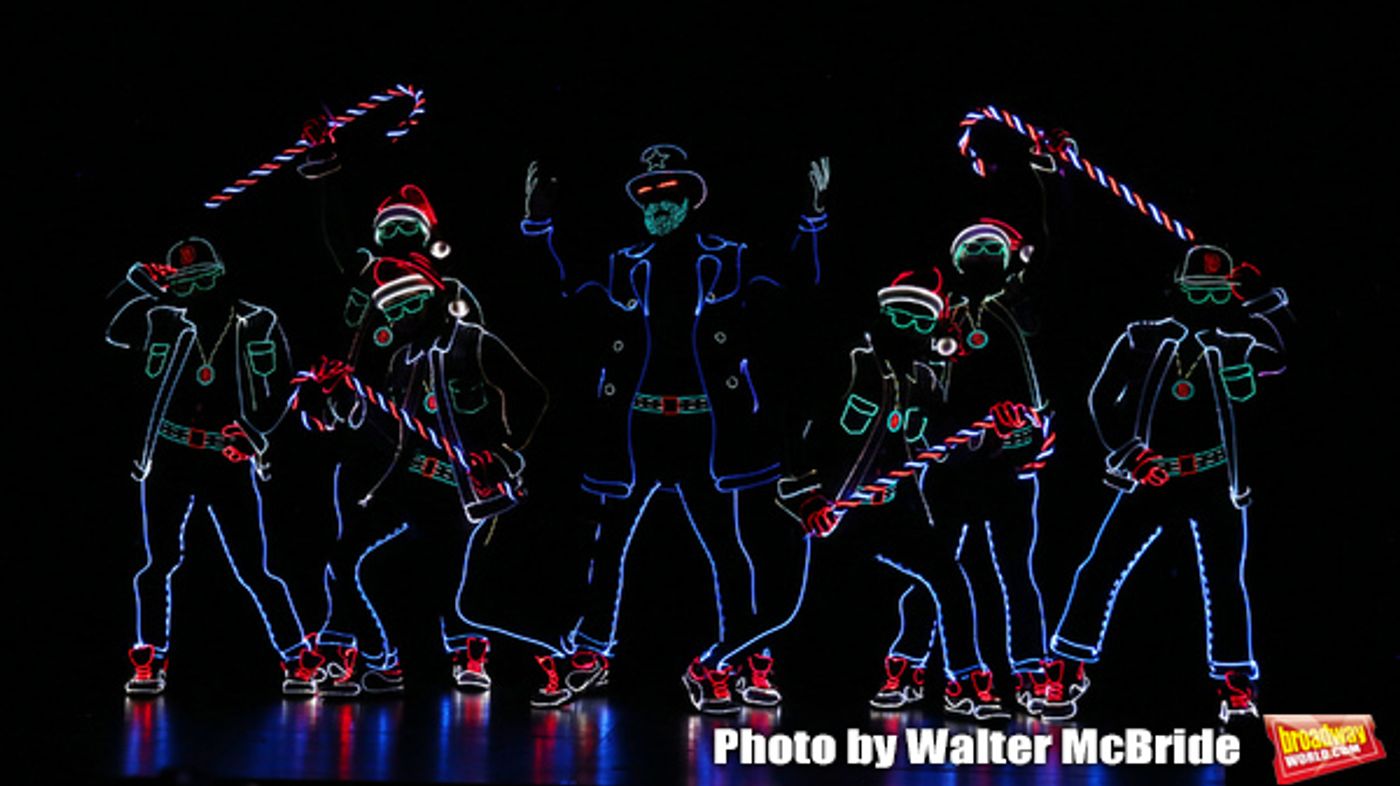 Photo Coverage: The Stars of THE ILLUSIONISTS - MAGIC OF THE HOLIDAYS Meet The Press!  Image