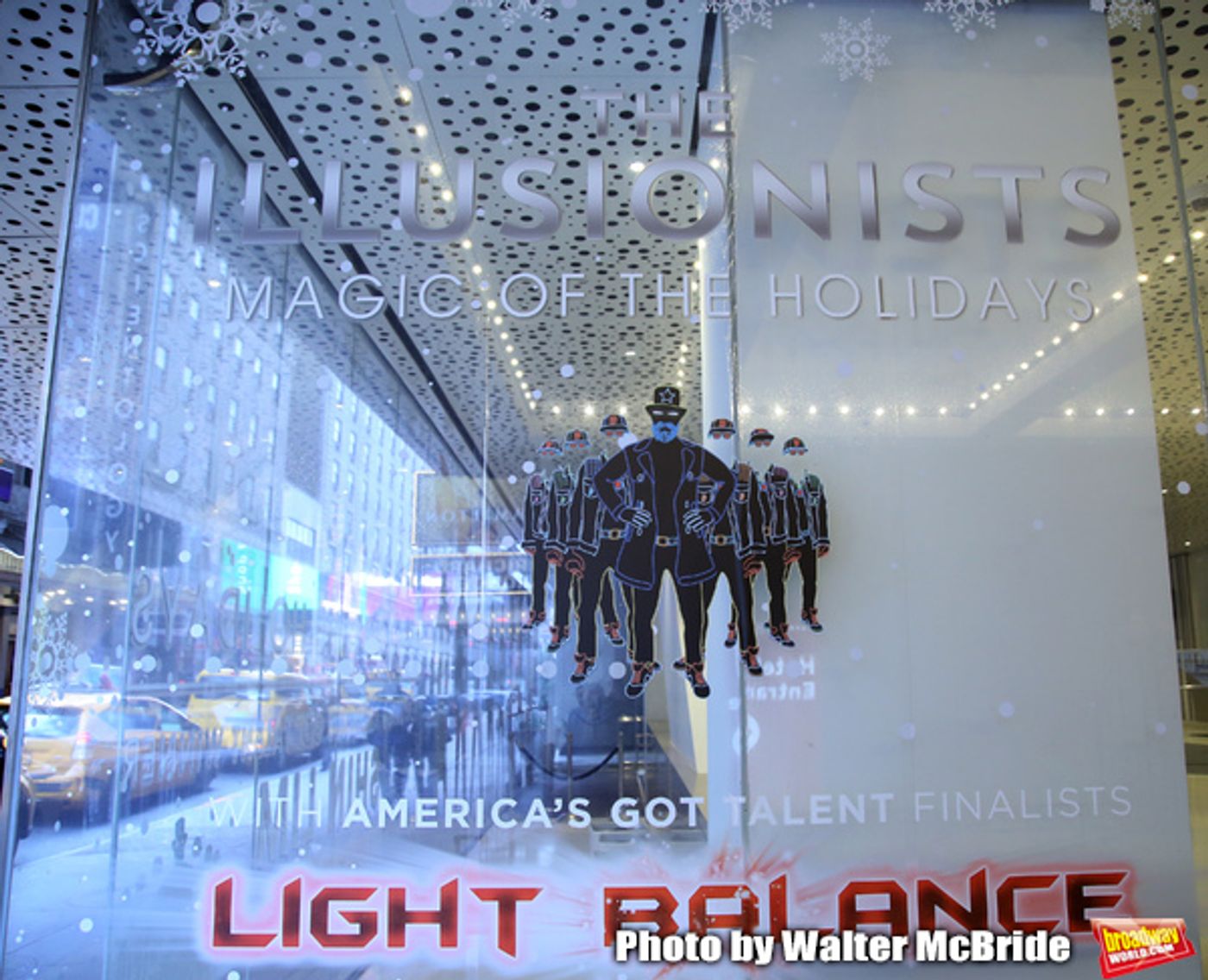 Photo Coverage: The Stars of THE ILLUSIONISTS - MAGIC OF THE HOLIDAYS Meet The Press!  Image