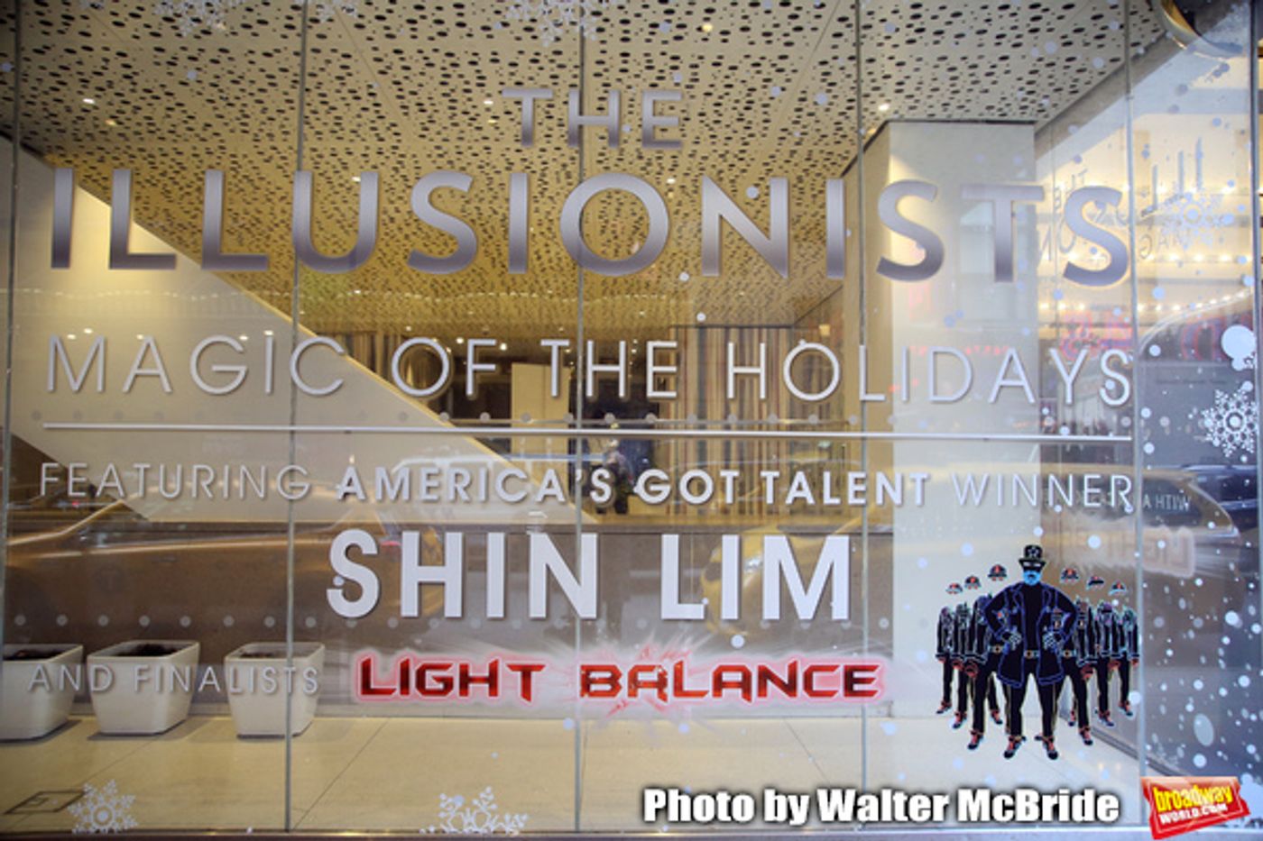 Photo Coverage: The Stars of THE ILLUSIONISTS - MAGIC OF THE HOLIDAYS Meet The Press!  Image