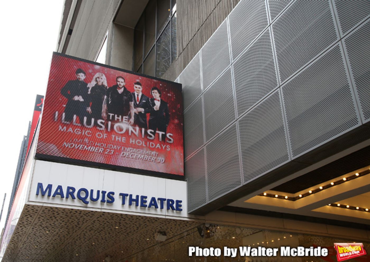 Photo Coverage: The Stars of THE ILLUSIONISTS - MAGIC OF THE HOLIDAYS Meet The Press!  Image