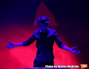 Shin Lim, "The Manipulator" @ BroadwayWorld Shin Lim, "The Manipulator" Photo