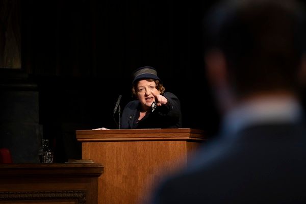 Joanna Brookes Photo