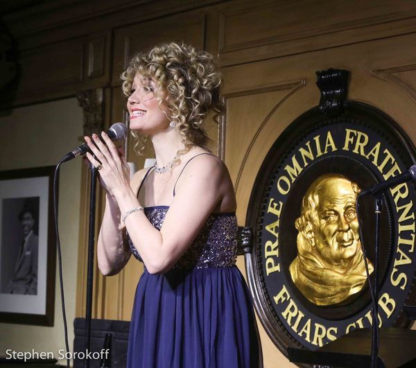 Scarlett Strallen Photo