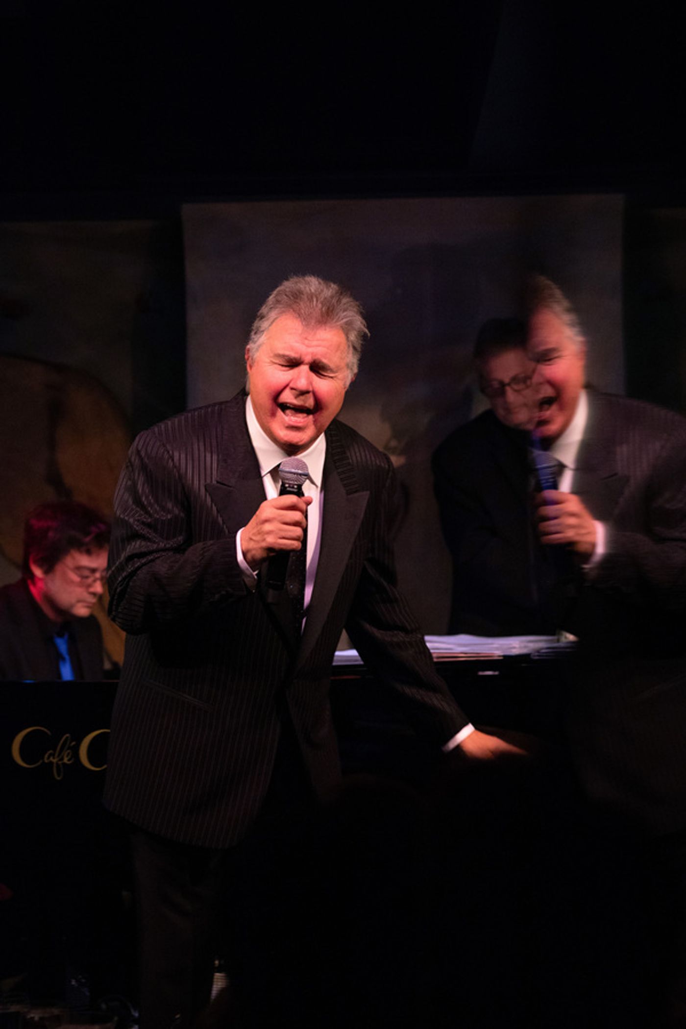 Photo Flash: Steve Tyrell Takes the Stage at Cafe Carlyle  Image