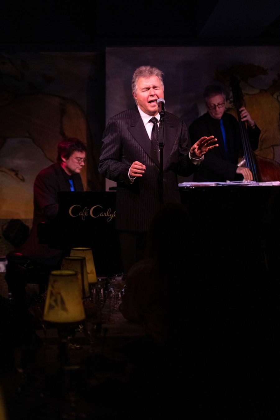 Photo Flash: Steve Tyrell Takes the Stage at Cafe Carlyle Image