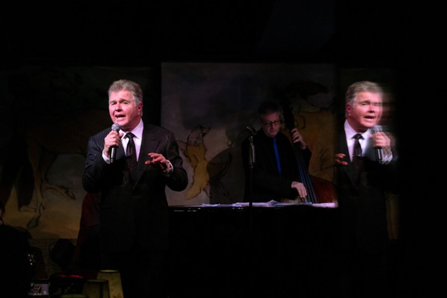 Photo Flash: Steve Tyrell Takes the Stage at Cafe Carlyle Image
