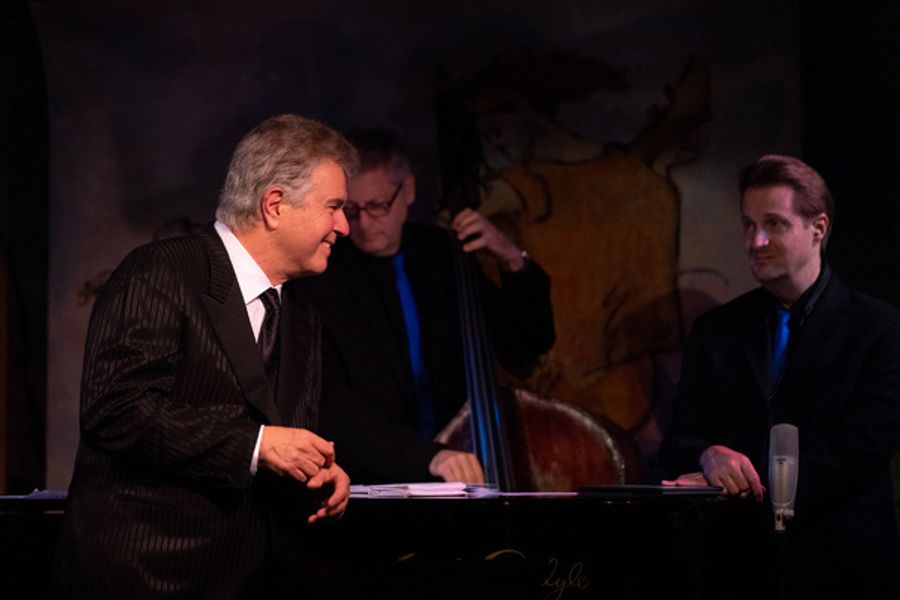 Photo Flash: Steve Tyrell Takes the Stage at Cafe Carlyle Image