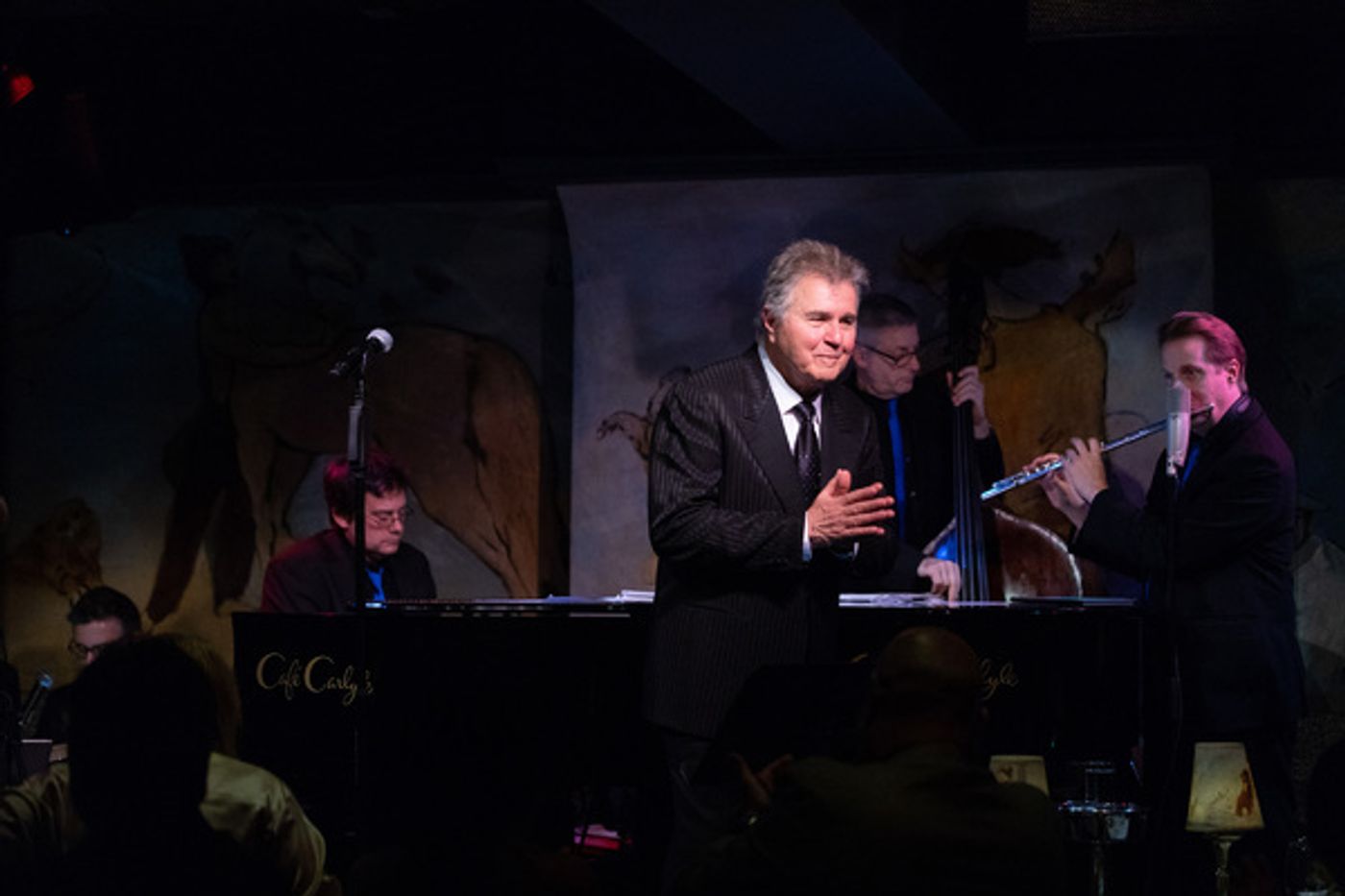 Photo Flash: Steve Tyrell Takes the Stage at Cafe Carlyle  Image