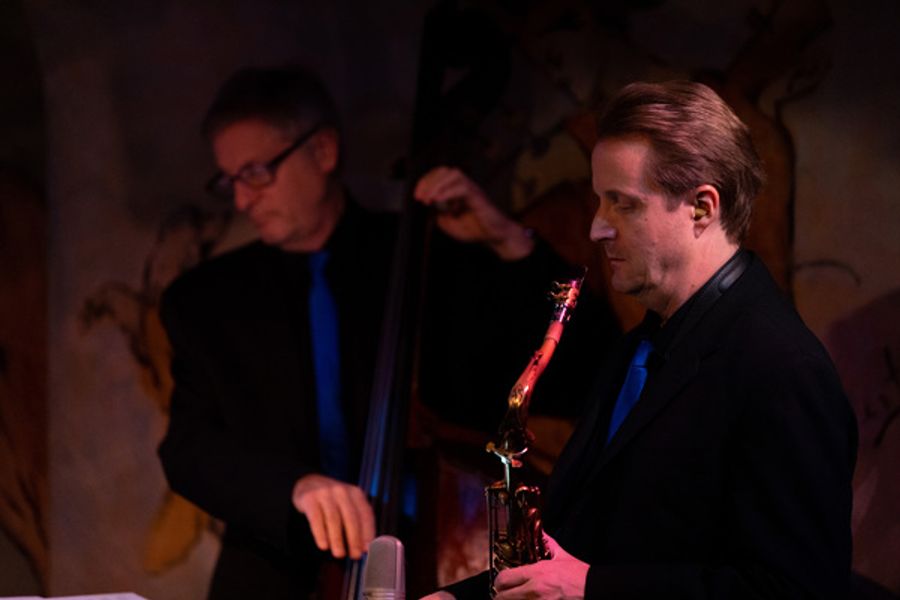 Photo Flash: Steve Tyrell Takes the Stage at Cafe Carlyle Image
