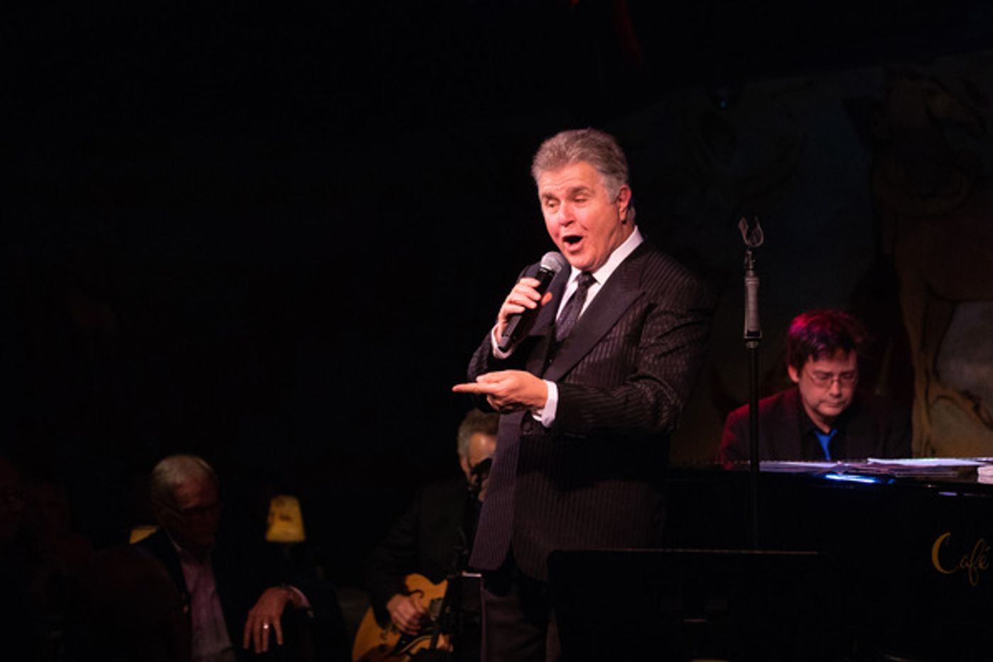 Photo Flash: Steve Tyrell Takes the Stage at Cafe Carlyle  Image