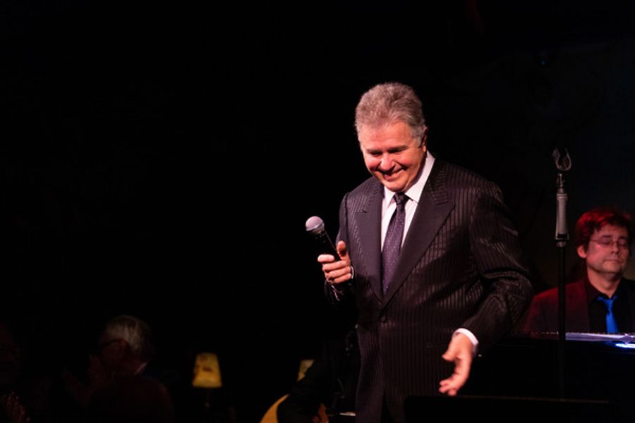 Photo Flash: Steve Tyrell Takes the Stage at Cafe Carlyle Image