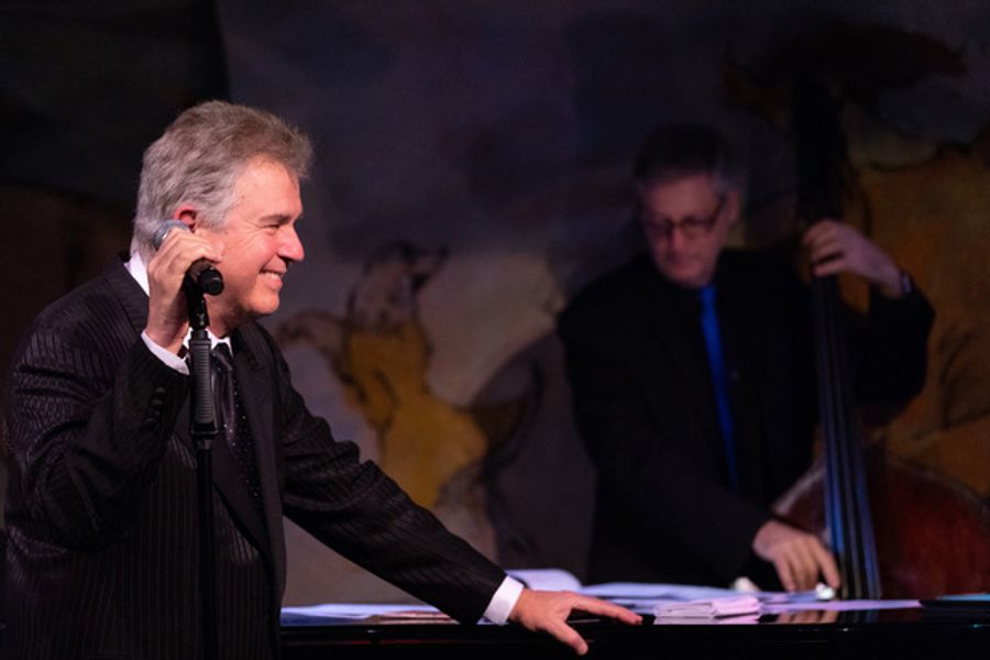 Photo Flash: Steve Tyrell Takes the Stage at Cafe Carlyle Image