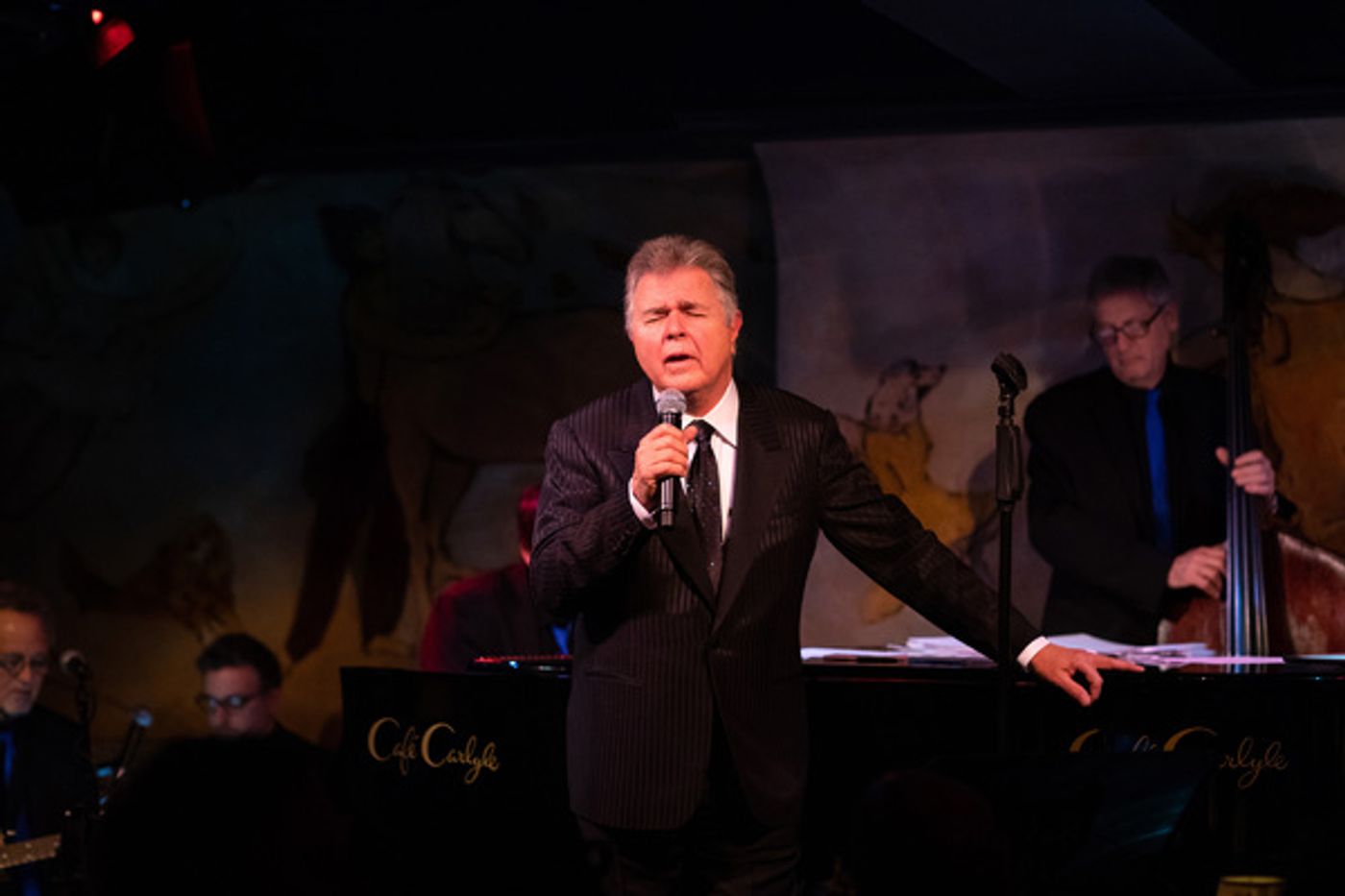 Photo Flash: Steve Tyrell Takes the Stage at Cafe Carlyle  Image