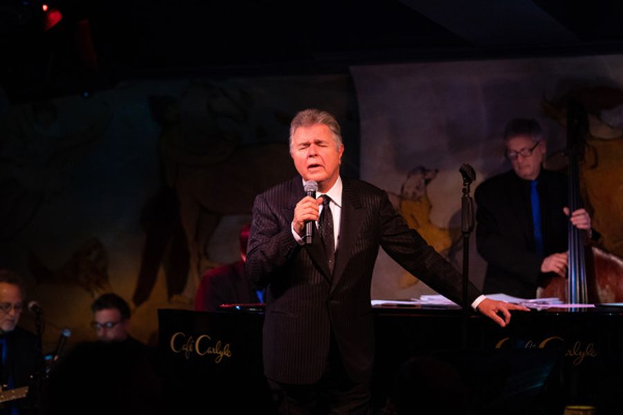 Photo Flash: Steve Tyrell Takes the Stage at Cafe Carlyle Image