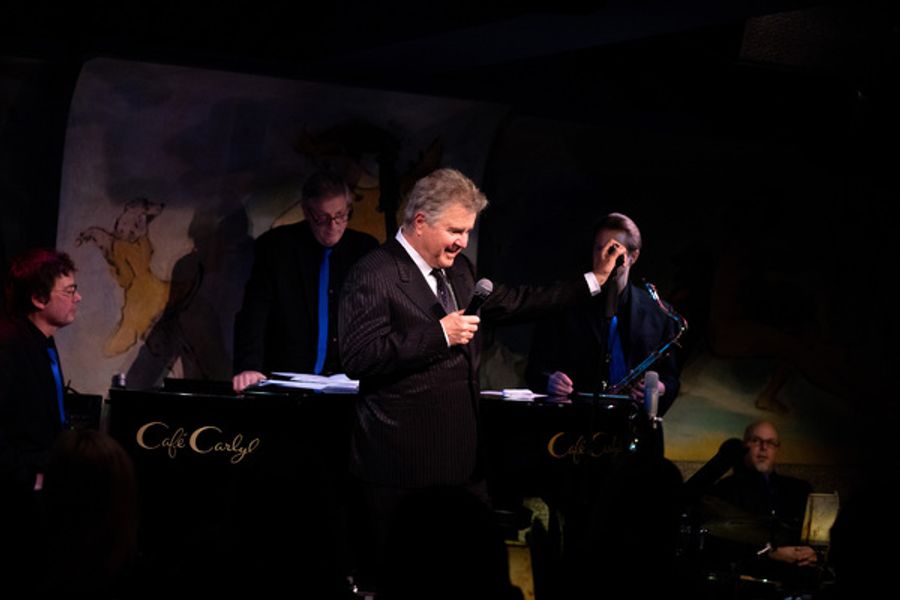 Photo Flash: Steve Tyrell Takes the Stage at Cafe Carlyle Image