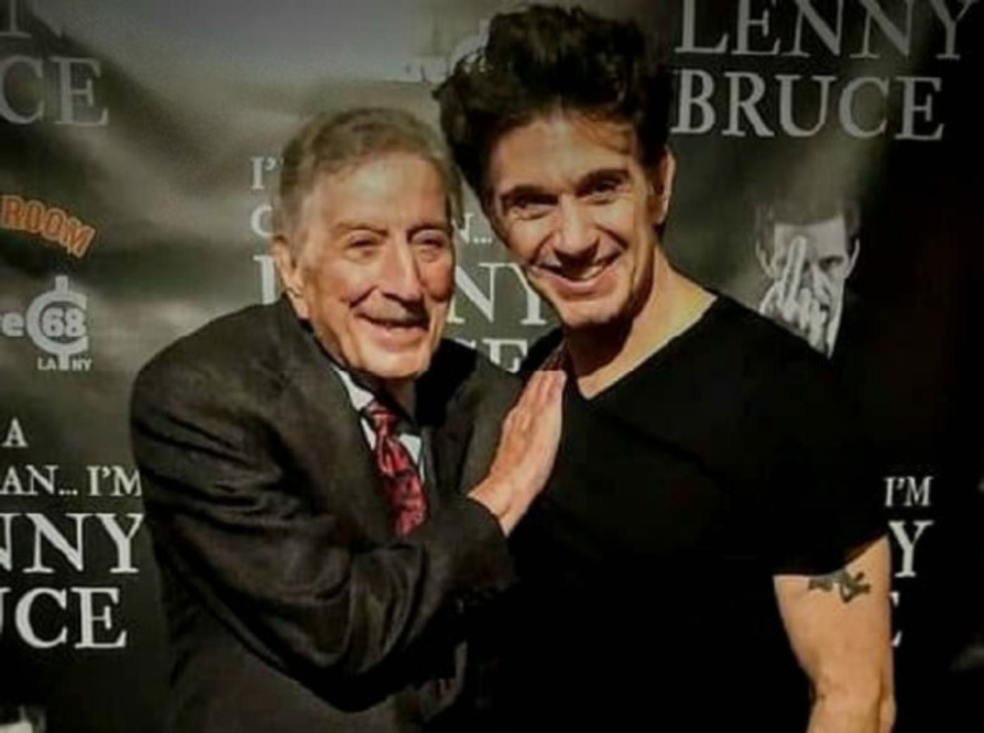 Photo Flash: Tony Bennett Stops In At I'M NOT A COMEDIAN...I'M LENNY BRUCE  Image