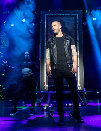 Darcy Oake Photo