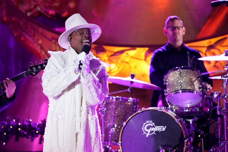 Photo Coverage: See Billy Porter, Diana Ross Perform at CHRISTMAS IN ROCKEFELLER CENTER  Image