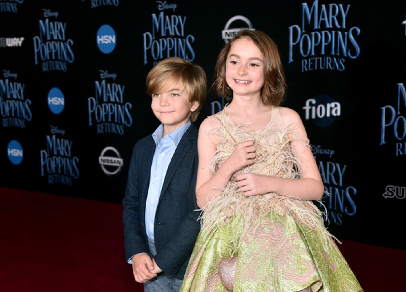 Photo Flash: Lin-Manuel Miranda, Emily Blunt, and More Attend the Premiere of MARY POPPINS RETURNS  Image