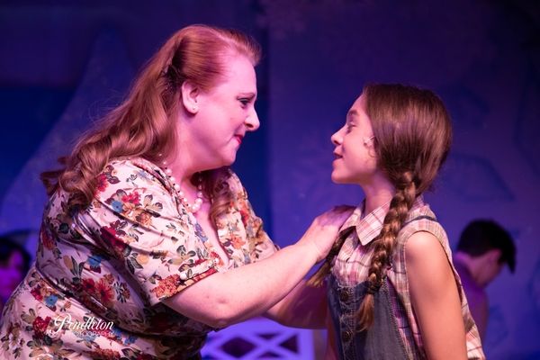 Kristal Seid (Martha Watson) and Gigi Johnson (Susan Waverly) Photo