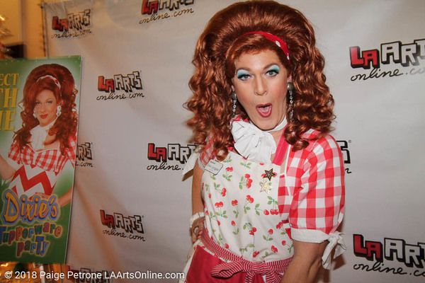 Dixie Longate on the red carpet
 Photo