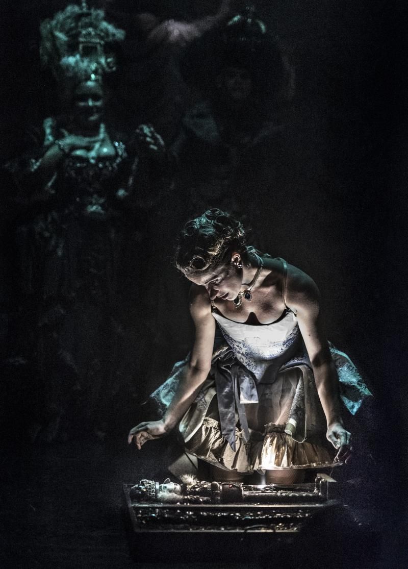 Review: Company XIV's Erotically Elegant NUTCRACKER ROUGE Heats Up The Holiday Season Image