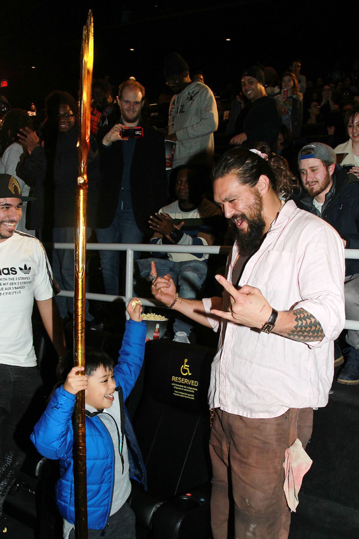 Photo Flash: Jason Momoa Surprises Fans in Times Square Before AQUAMAN Screening  Image