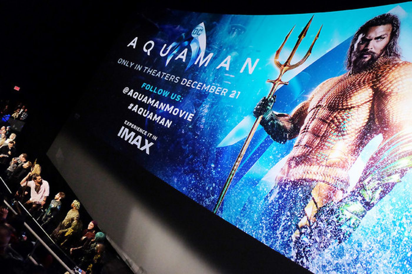 Photo Flash: Jason Momoa Surprises Fans in Times Square Before AQUAMAN Screening  Image