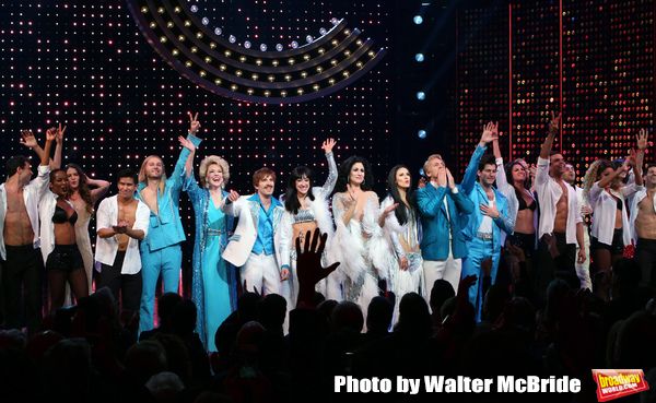 Matthew Hydzik, Emily Skinner, Jarrod Spector, Micaela Diamond, Stephanie J. Block, T Photo