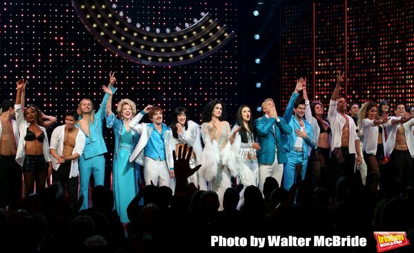 Matthew Hydzik, Emily Skinner, Jarrod Spector, Micaela Diamond, Stephanie J. Block, T Photo