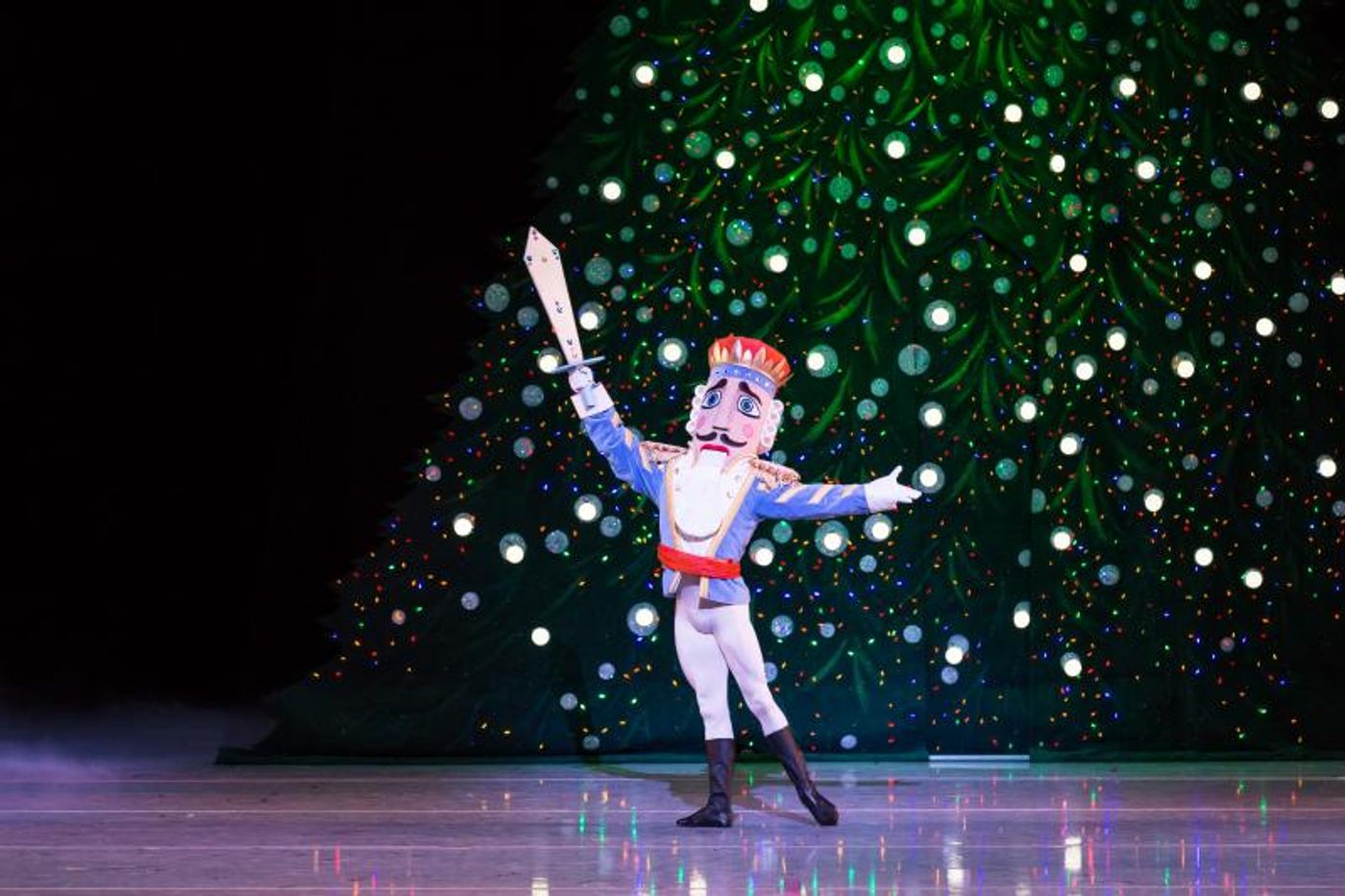 Review: After 10 Years, Nashville Ballet's NASHVILLE'S NUTCRACKER Dazzles and Delights  Image