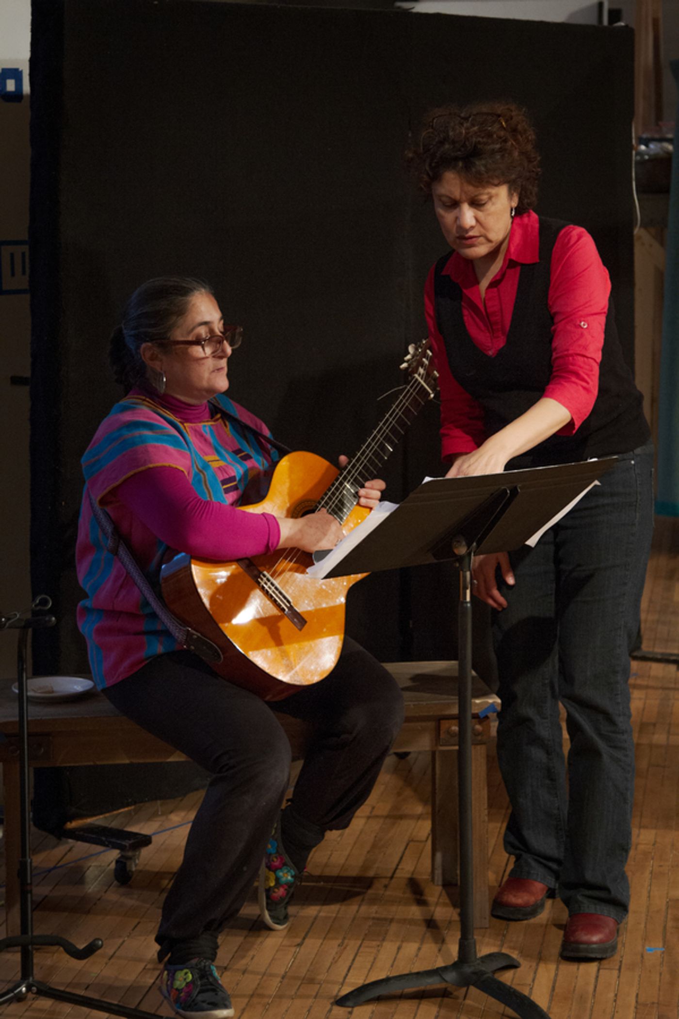 Photo Flash: In Rehearsal with Steppenwolf's LA RUTA  Image