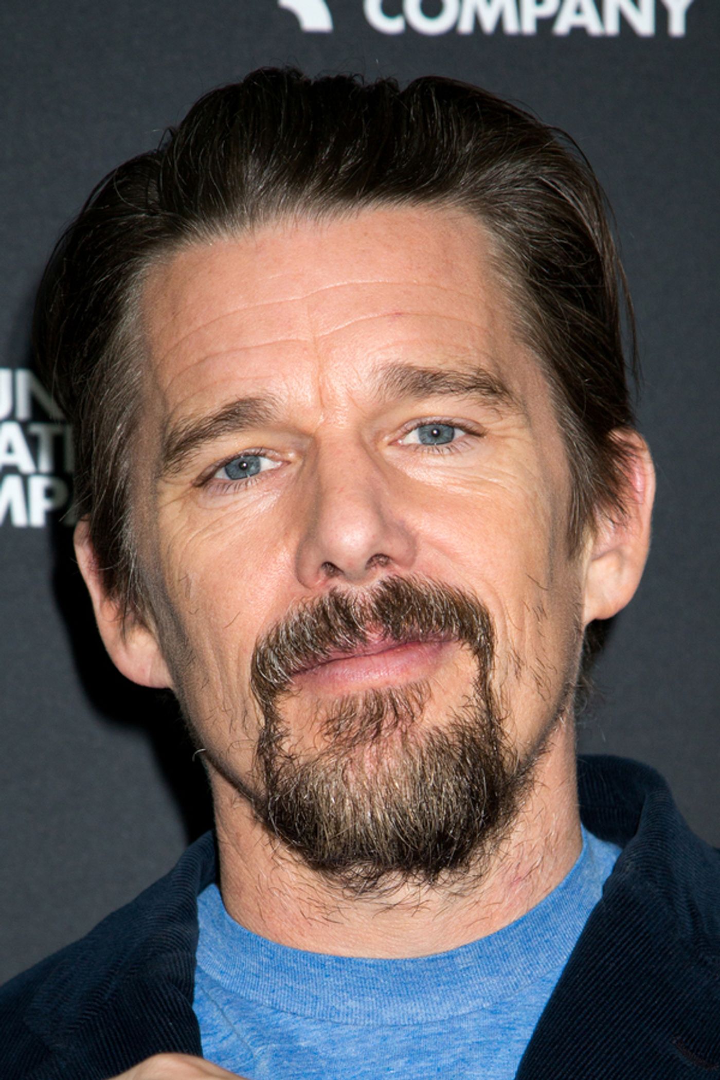 Photo Coverage: Ethan Hawke, Paul Dano & the Company of TRUE WEST Meet the Press!  Image