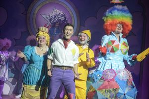 Lizzy Dive, Matt Jolly, Tom Guest and Andrew Pollard in Robinson Crusoe, Greenwich Th Photo