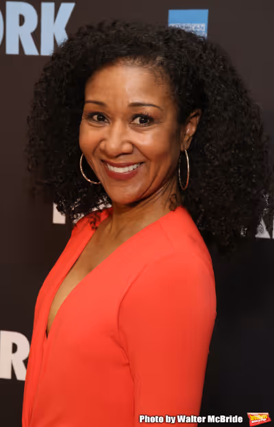 Gina Daniels  Photo